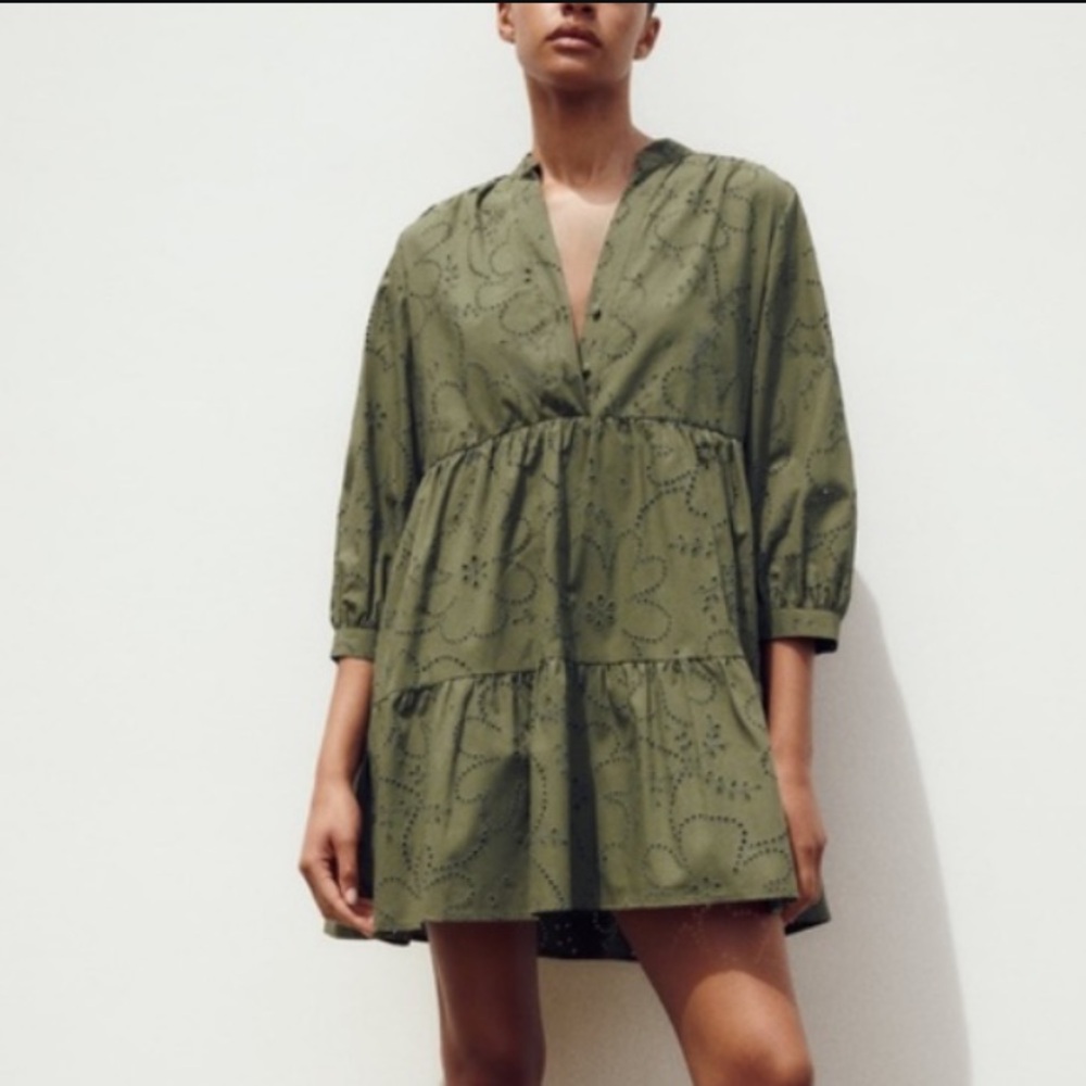 Zara-openwork embroidered mini dress
Olive green color